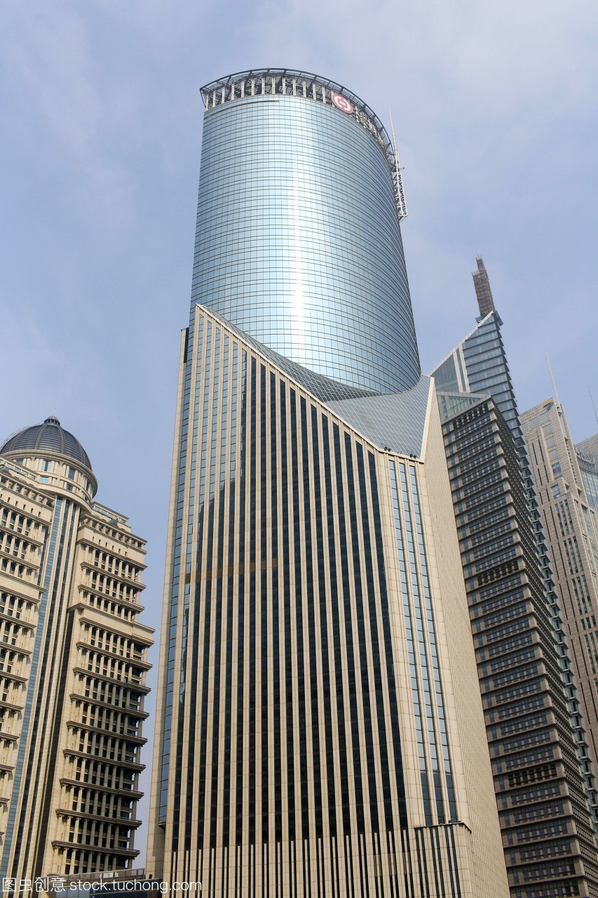 上海市區(qū)現(xiàn)代化高樓大廈。