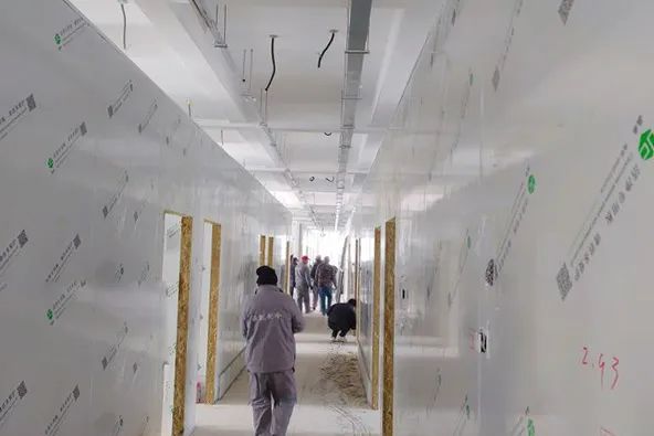 疫情就是命令，鍍鋁鋅鋼板銷售廠家宏鑫源緊急馳援多地方艙醫(yī)院建設(shè)(圖13)