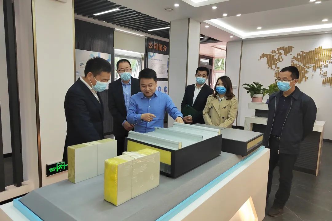重慶市永川區(qū)委常委、副區(qū)長(zhǎng)宋文到訪(fǎng)天津新宇代理廠(chǎng)家宏鑫源重慶金諾公司調(diào)研工作(圖3)